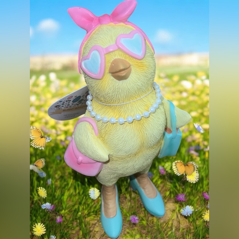 Adorable Easter Chick with Pearls in heels and bow decor Bunny Boulevard